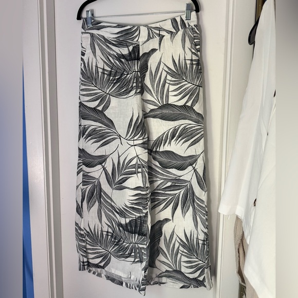 Women’s Tahari Linen Pull On Pants - Black & White Tropical - Size Large - NWOT - Picture 1 of 5
